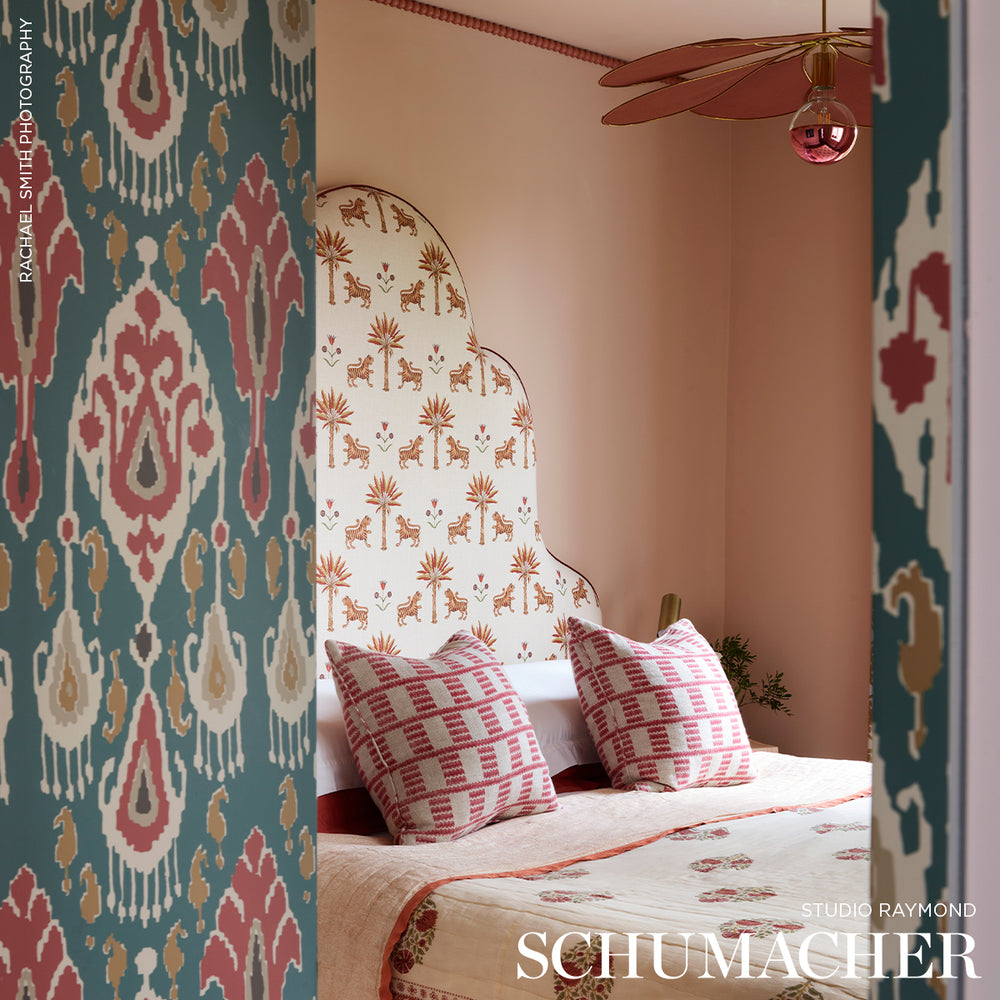 TIGER PALM | Crimson