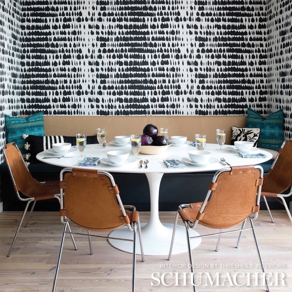 QUEEN OF SPAIN | Black