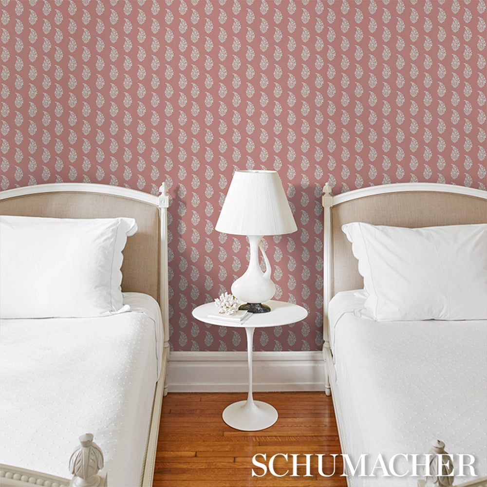 KAIA PAISLEY | Pink