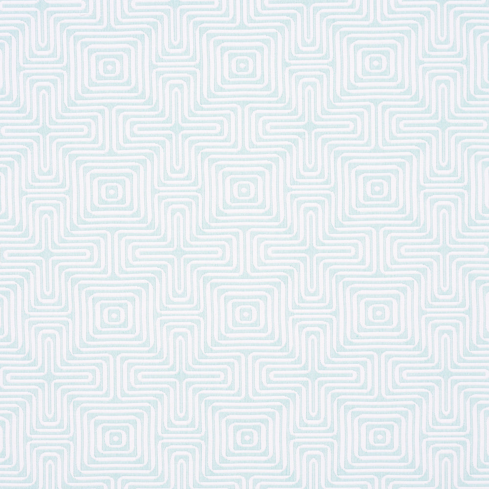 AMAZING MAZE INDOOR/OUTDOOR | Aqua Breeze