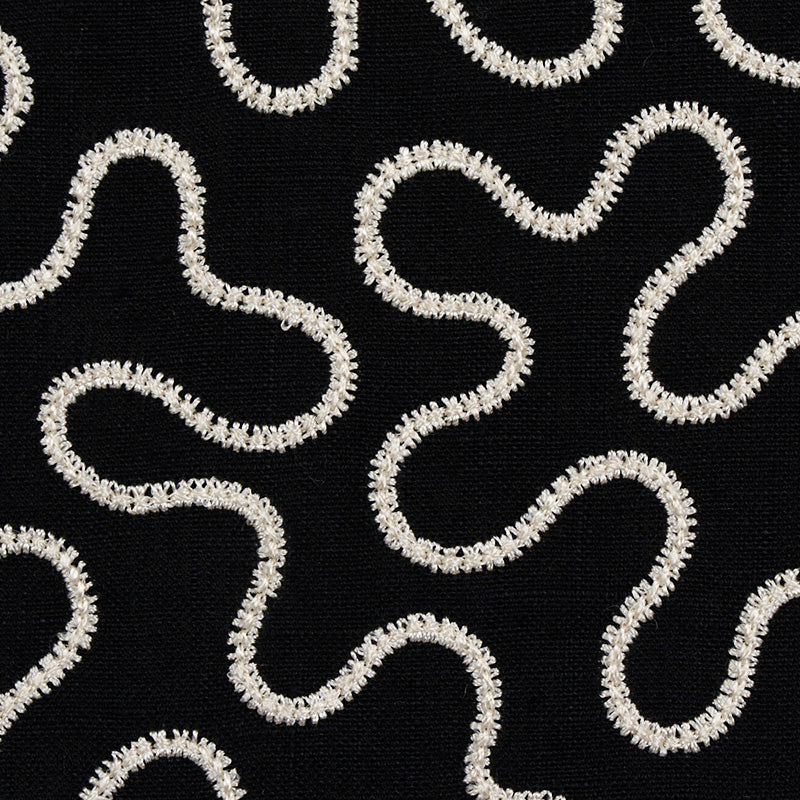 MEANDER EMBROIDERY | Black