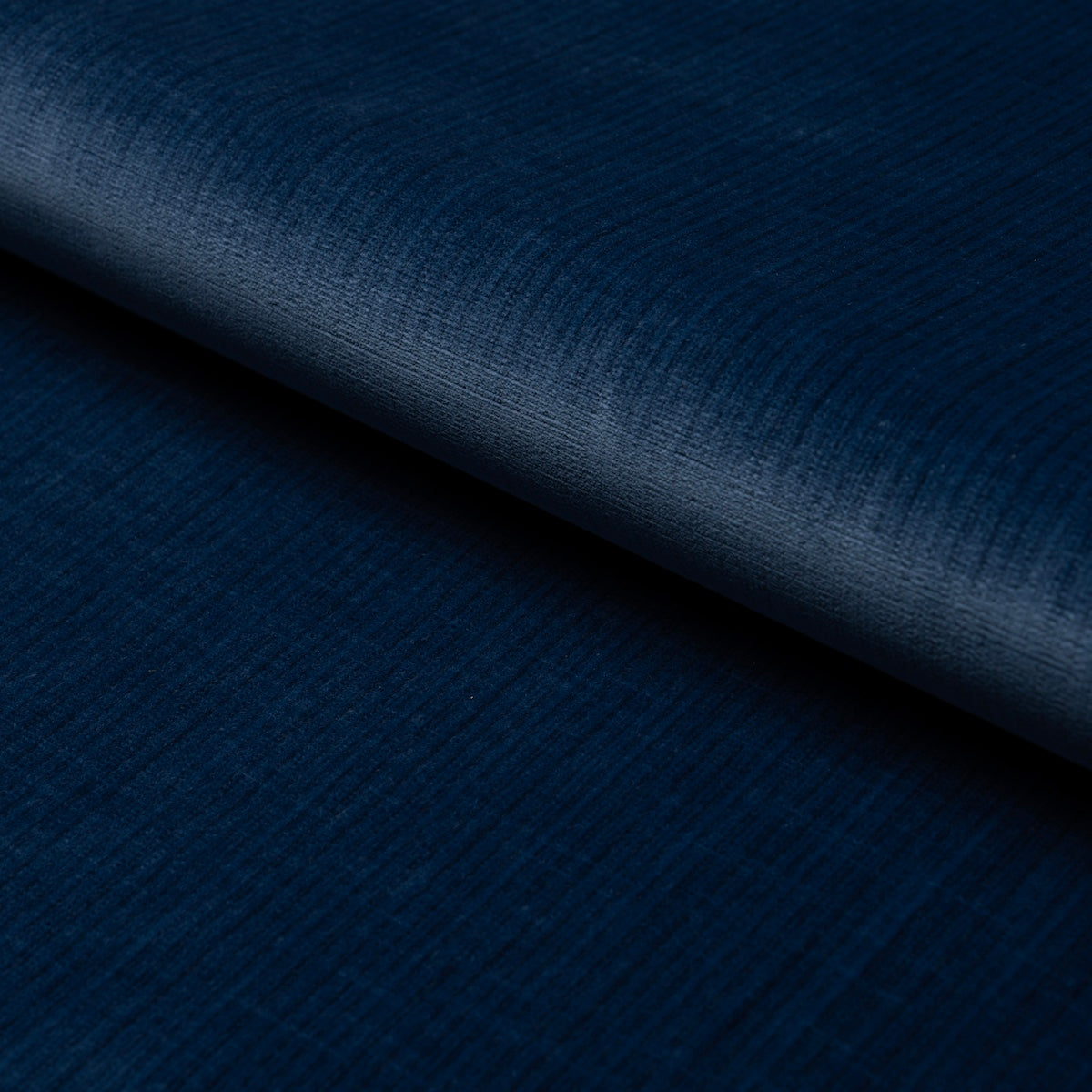 ANTIQUE STRIE VELVET | Royal