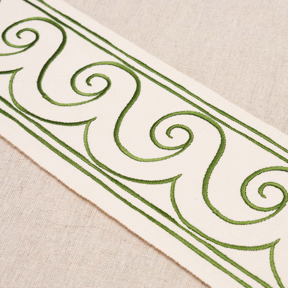 GREEK WAVES TRIM | GREEN ON IVORY