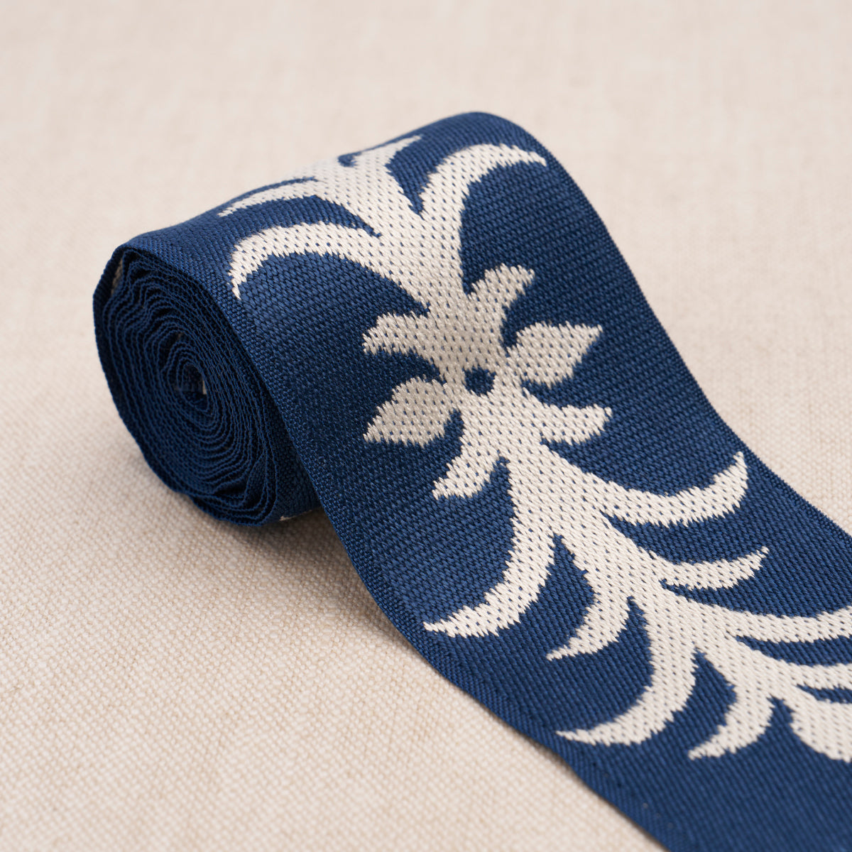 ACANTHUS TAPE | Admiral