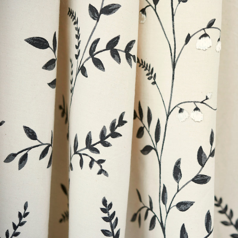 Cynthia Embroidered Print | Black