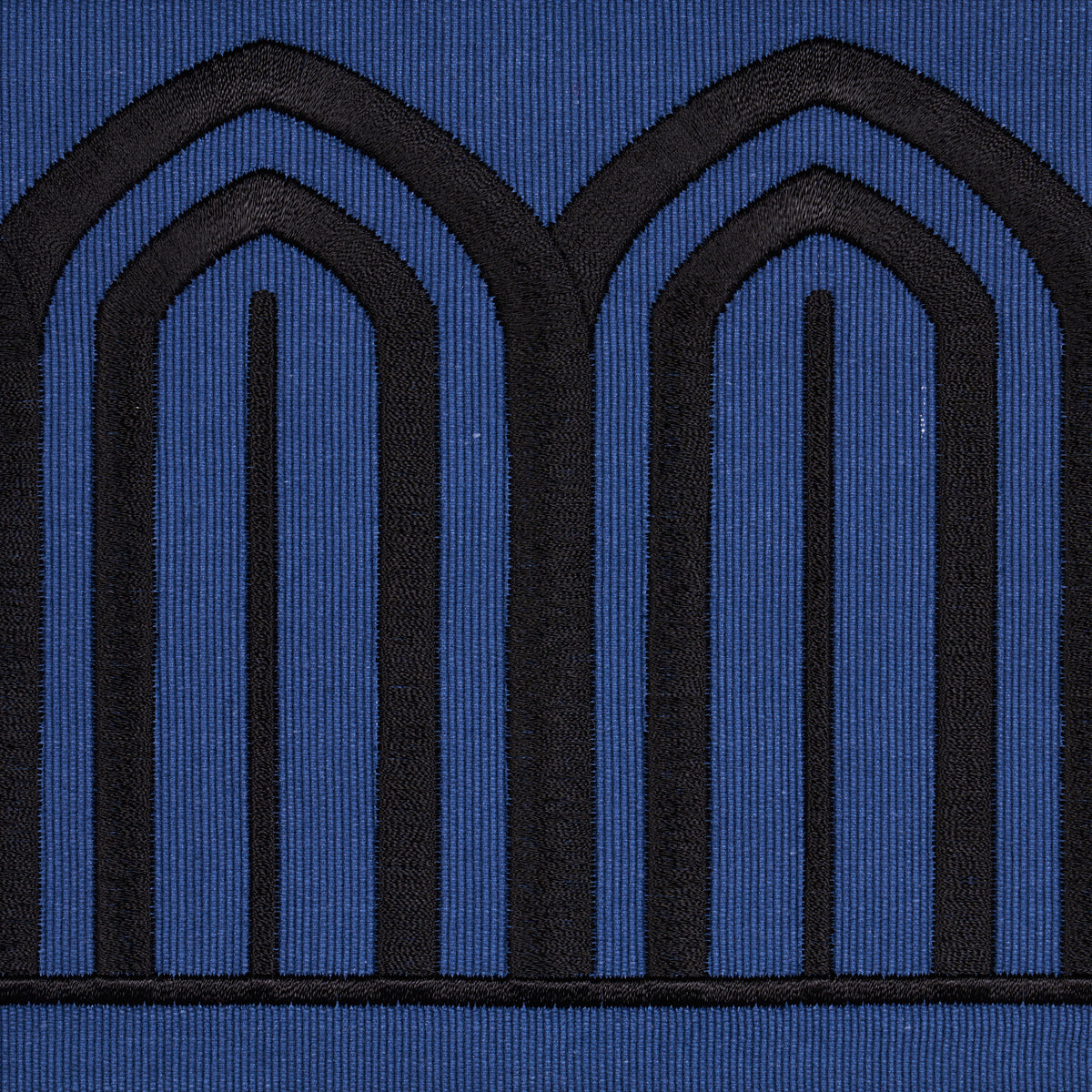 ARCHES EMBROIDERED TAPE WIDE | Black On Navy