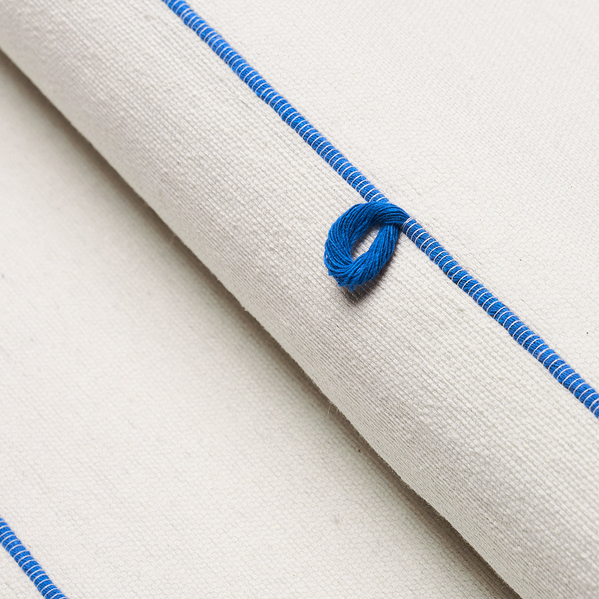 GLOBO KNOTTED HANDWOVEN | Royal Blue