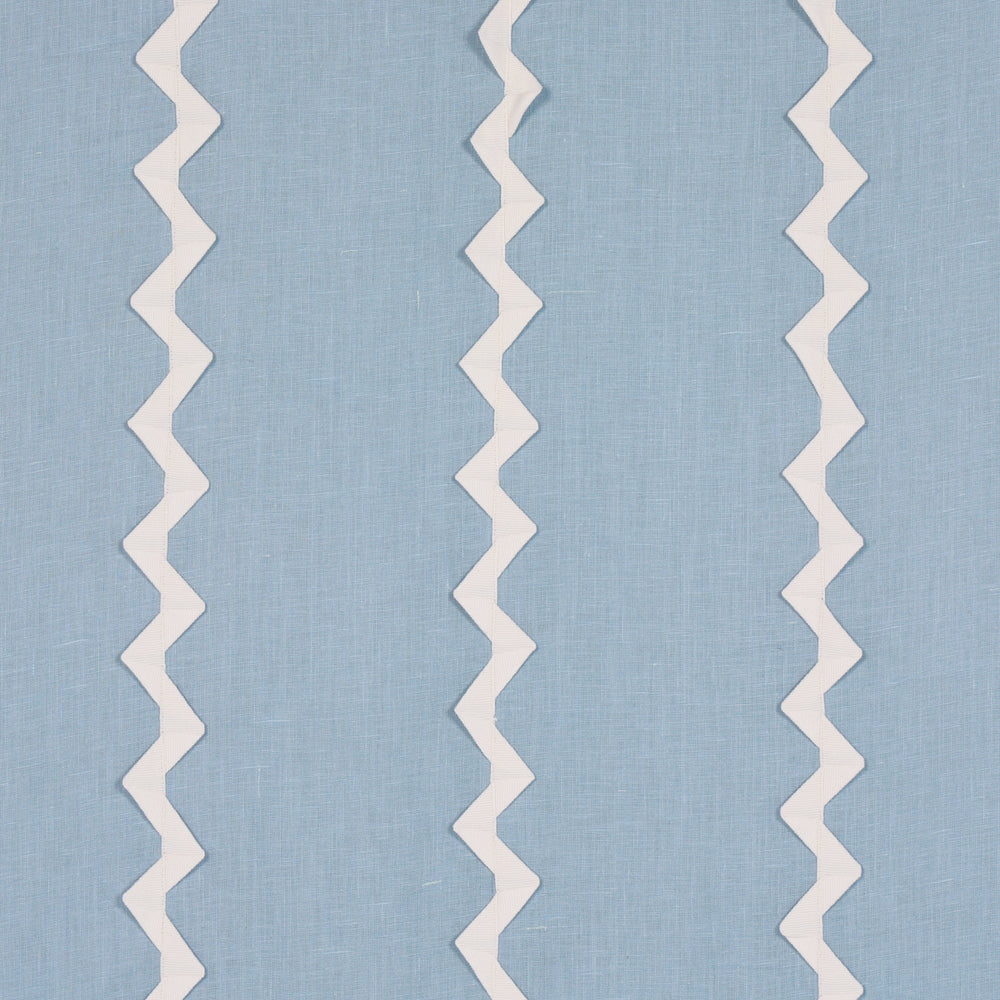 LAZARE APPLIQUÉ | Ivory On Chambray