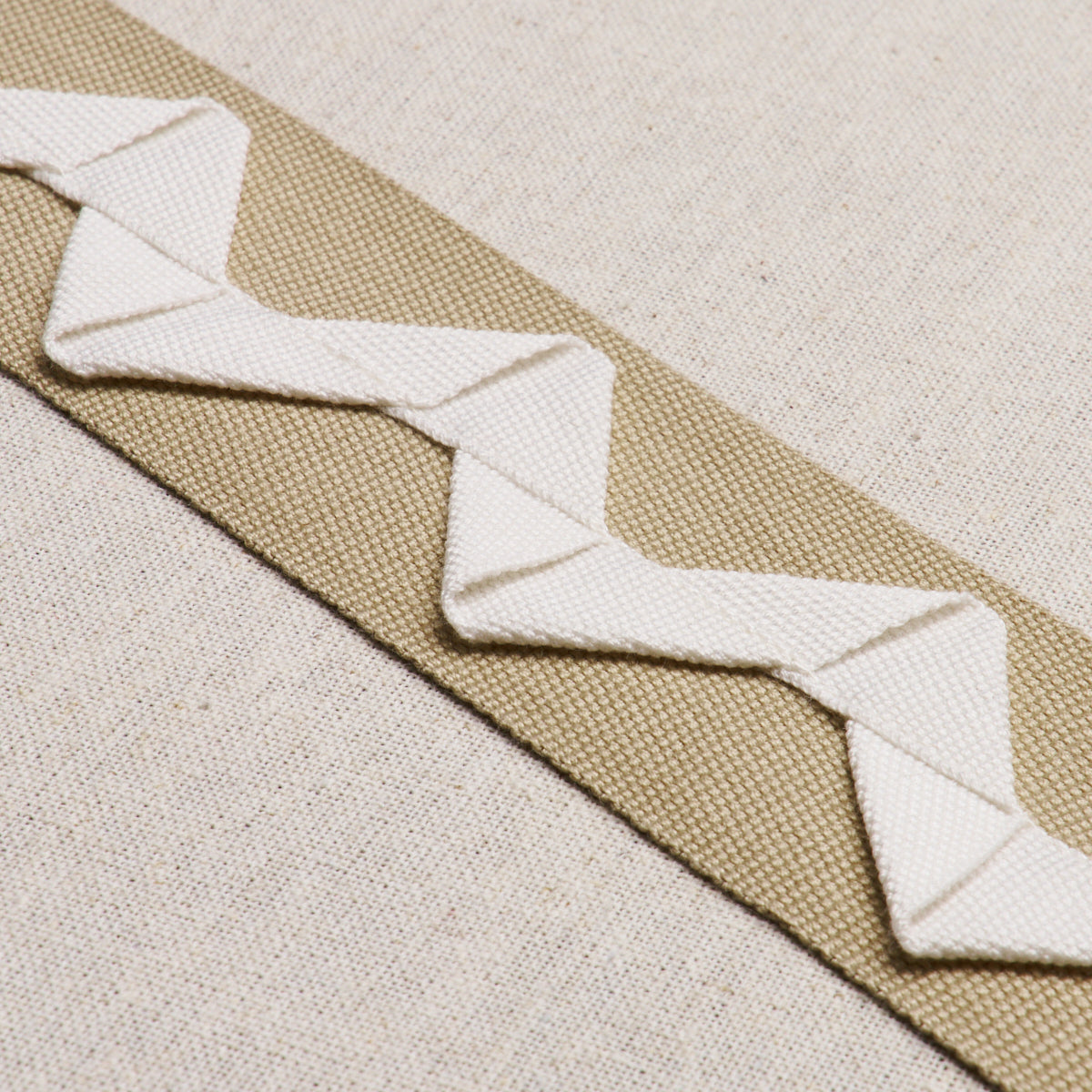 LAZARE APPLIQUÉ TAPE | Ivory On Natural