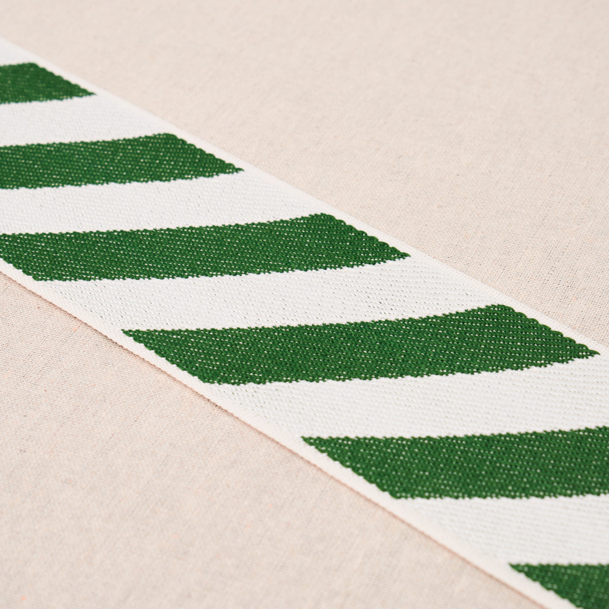 AIRMAIL II INDOOR/OUTDOOR TAPE | GREEN AND IVORY