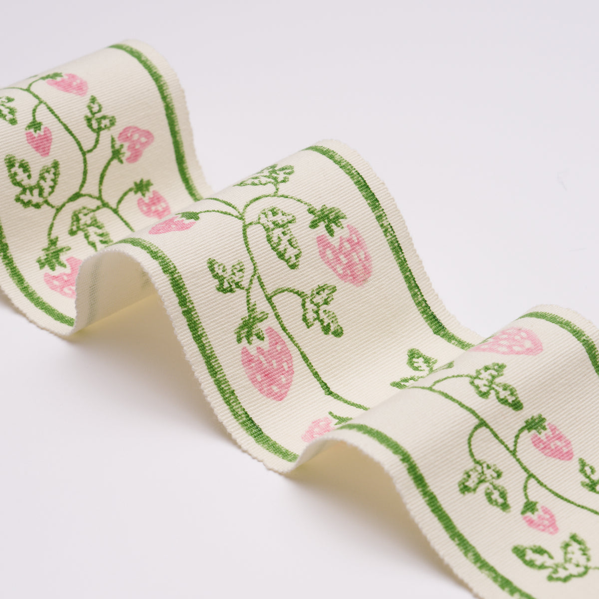 STRAWBERRY TRAIL HAND BLOCK TRIM | Green
