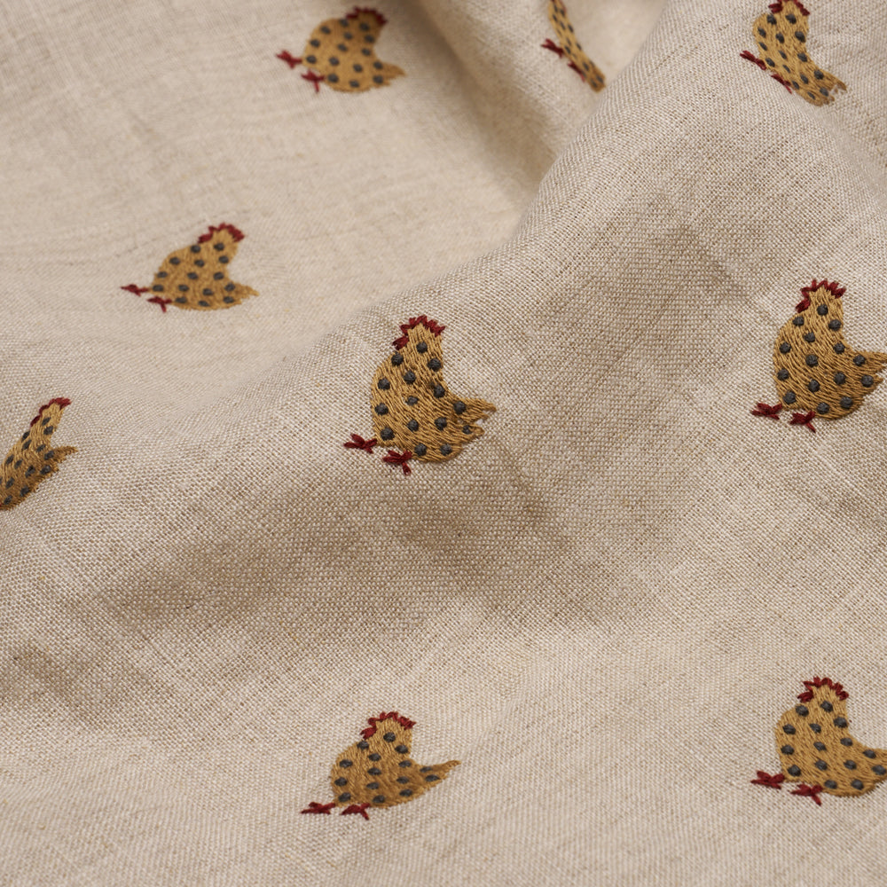 BETSY'S CHICKEN EMBROIDERY | Natural