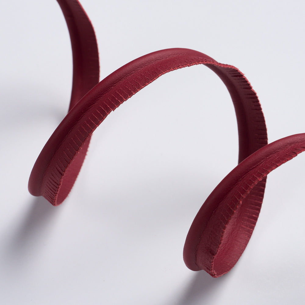 BURNHAM MEDIUM LEATHER PIPING | Red