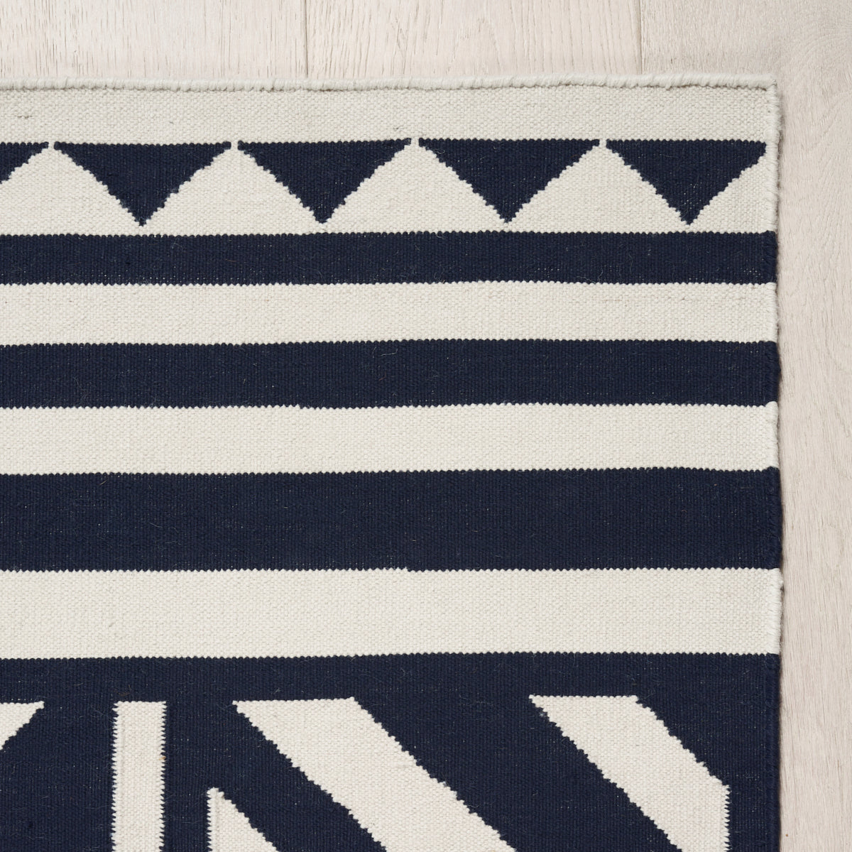 CARAVANNE INDOOR/OUTDOOR RUG | Navy