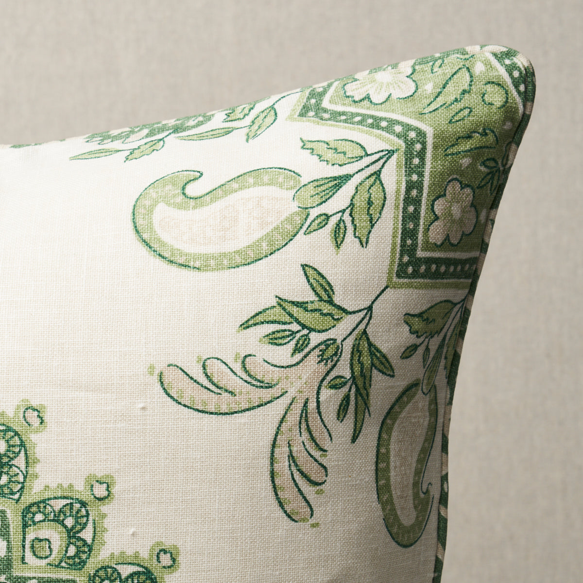 Montecito Medallion Pillow | Leaf Green