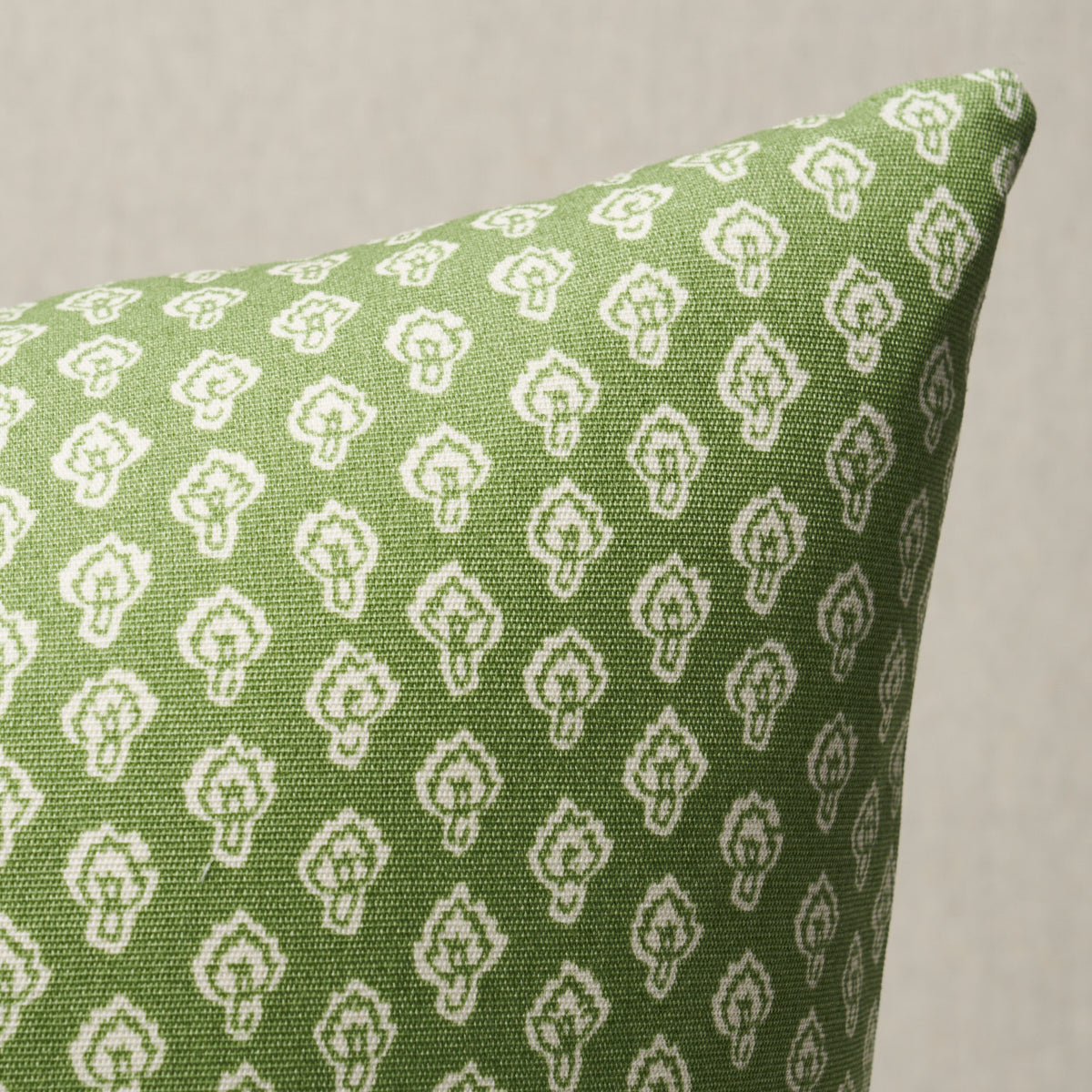 Hyacinth I/O Pillow | Leaf Green
