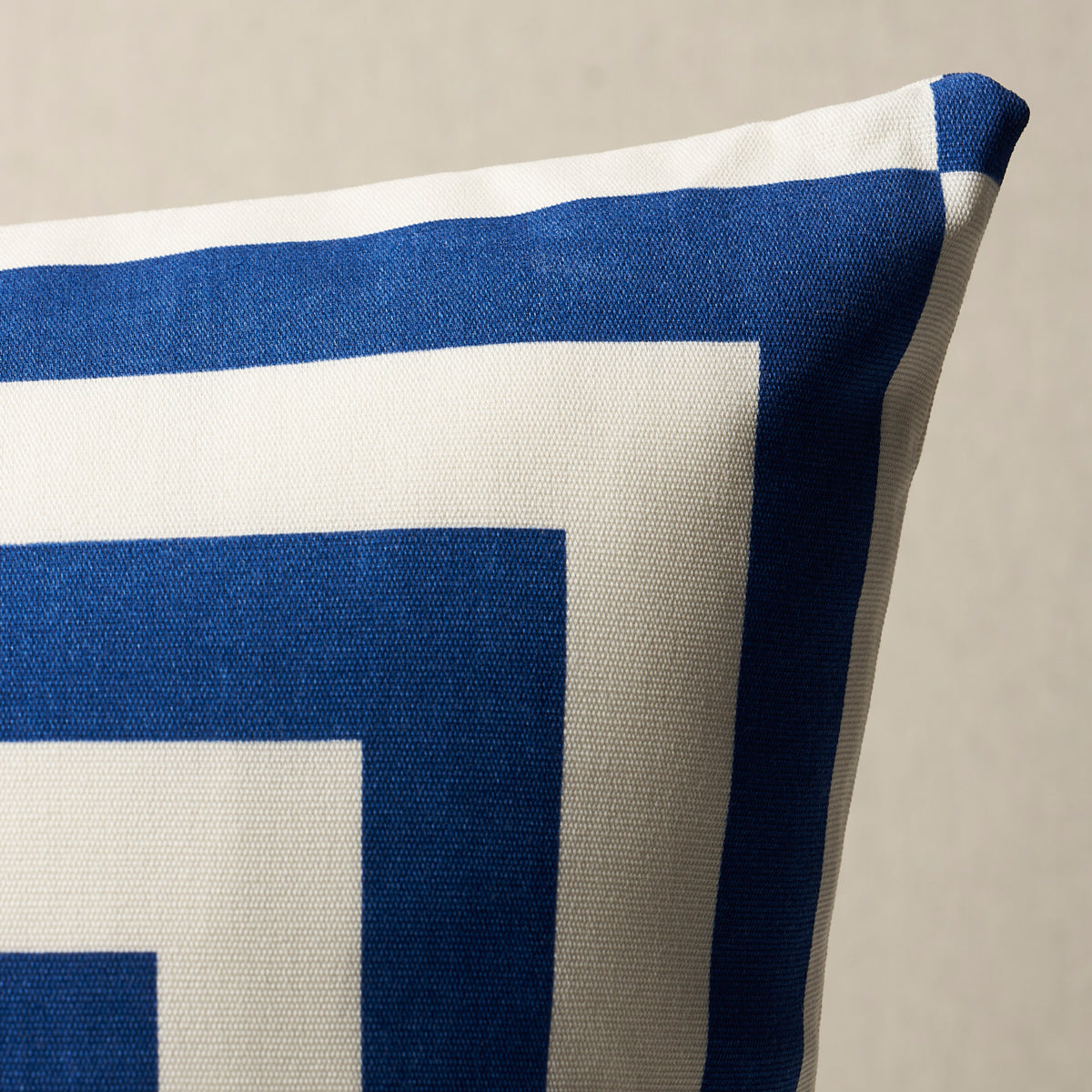 Roxbury I/O Pillow | Navy