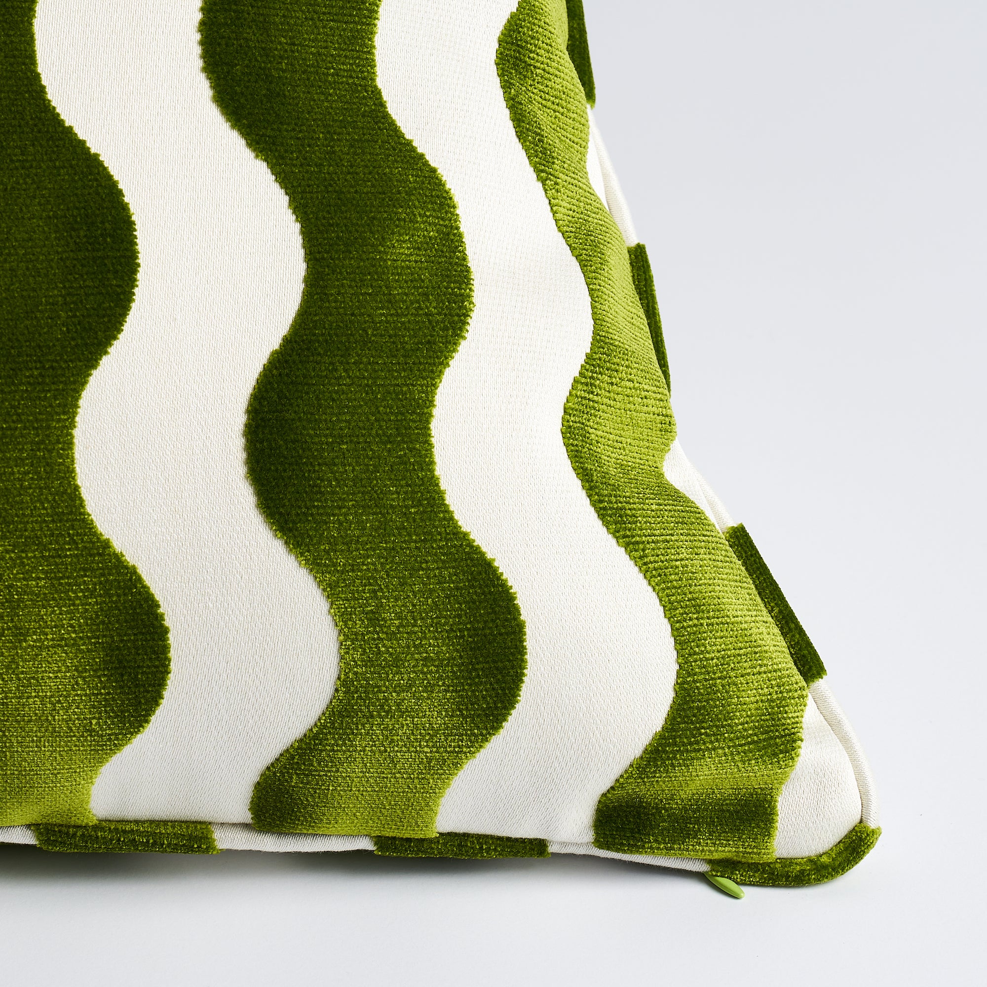 The Wave Pillow | Lettuce