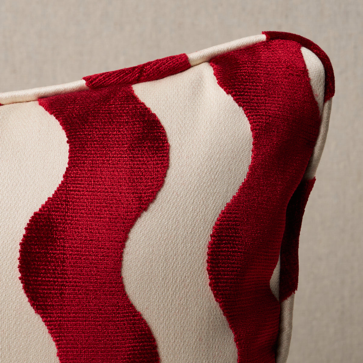 The Wave Pillow | Red