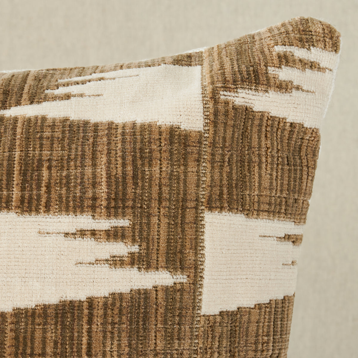 Tutsi Pillow | Natural/Ivory