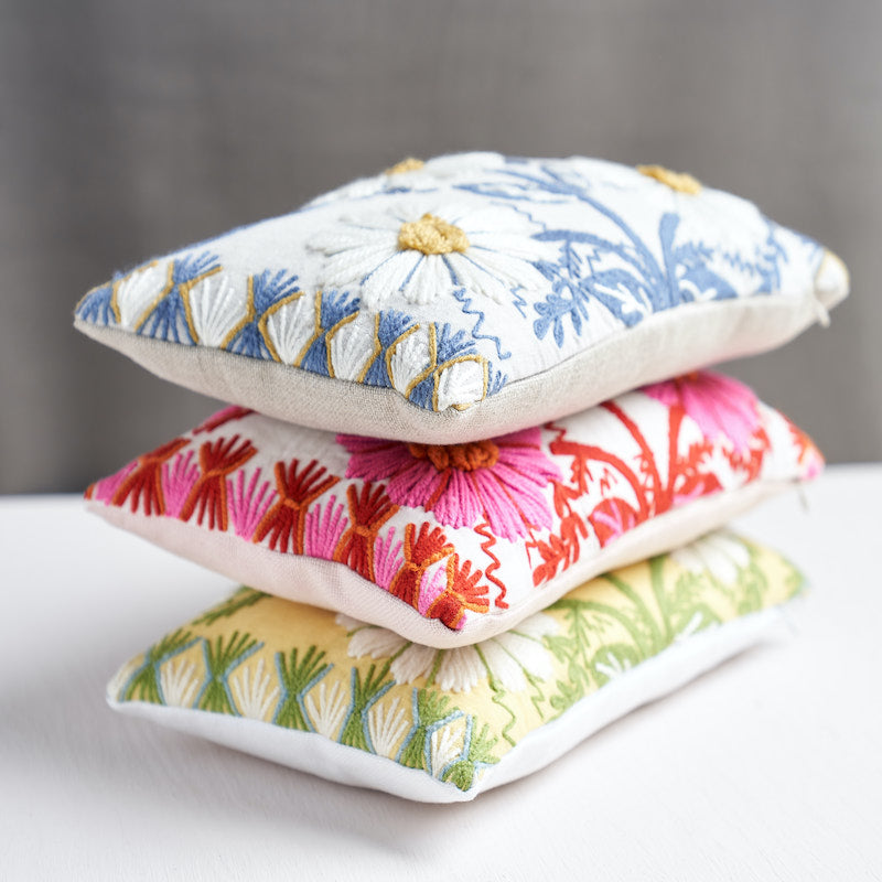Marguerite Embroidery Pillow A | Buttercup