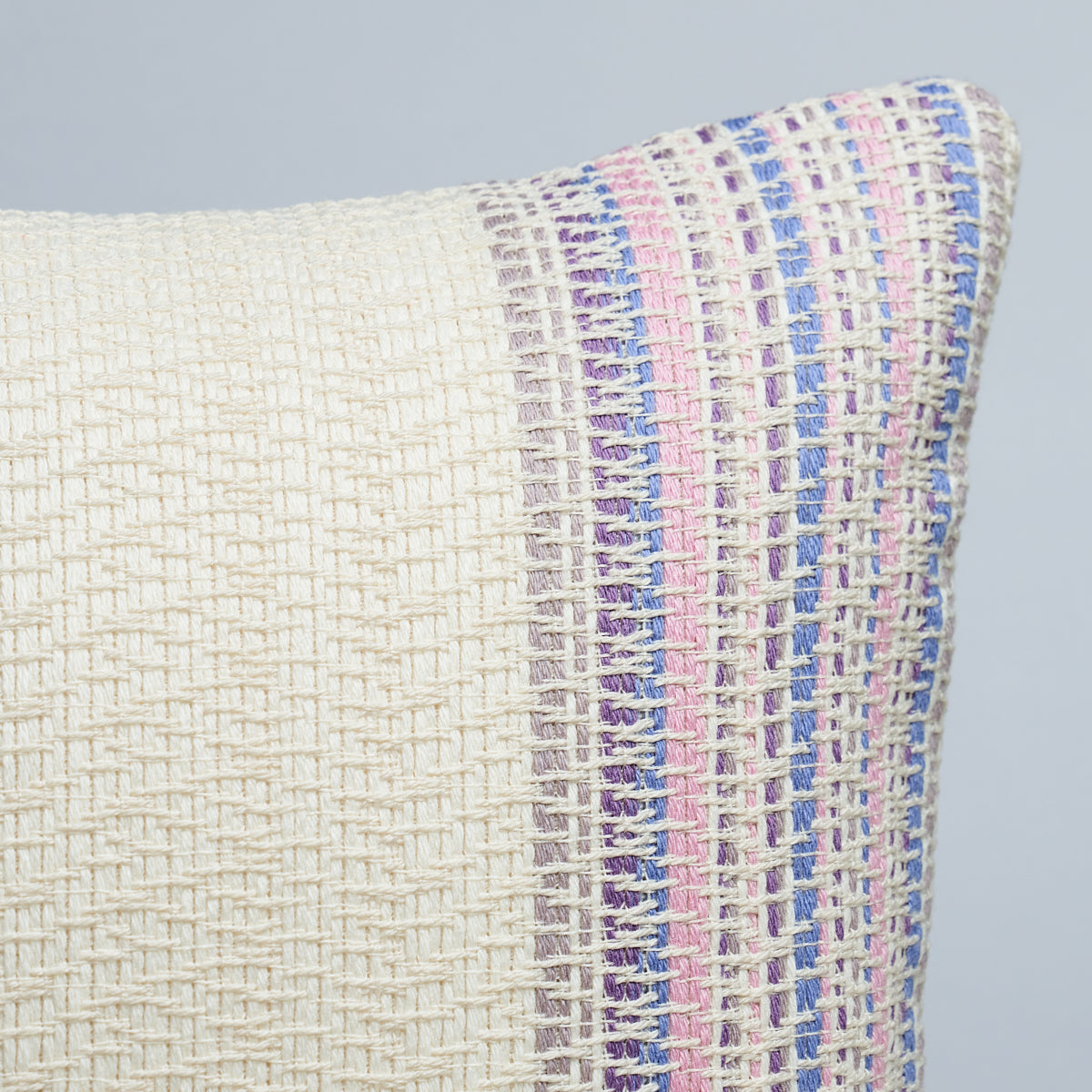 Bendita Indoor/Outdoor Pillow | Lilac