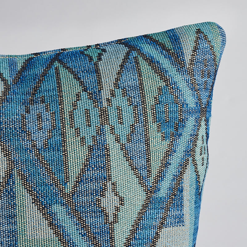 Kuzma Pillow | Blue